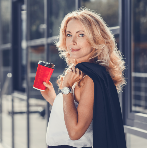 Menopause Fashion: Staying Stylish During Hot Flashes