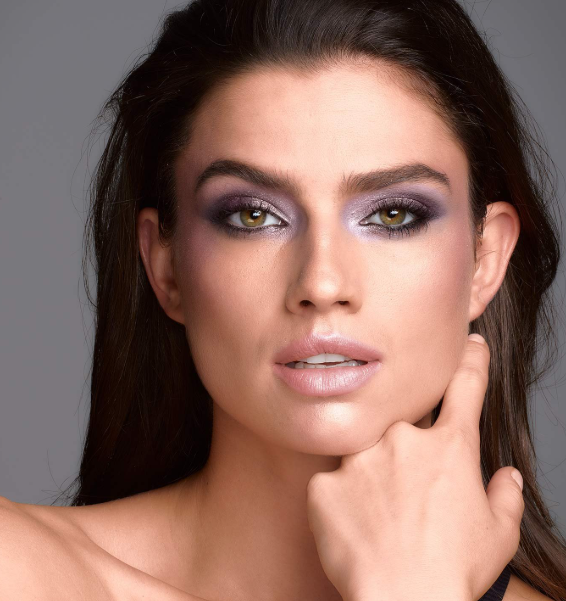 Master the Cat Eye: 2023’s Hottest Makeup Trend Made Easy