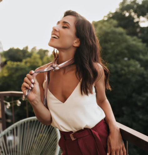 Ultimate Guide to Styling and Wearing Scarves Year-Round