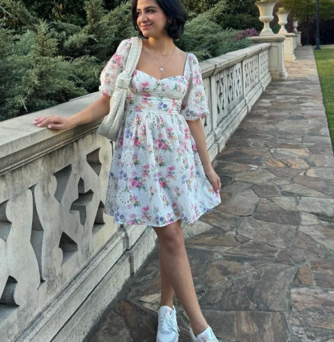 3 Stylish Ways to Wear Sneakers This Summer