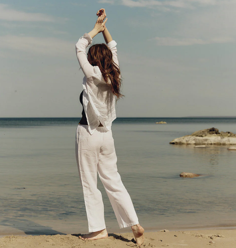 How to Create a Stylish Beach Outfit in 4 Simple Steps