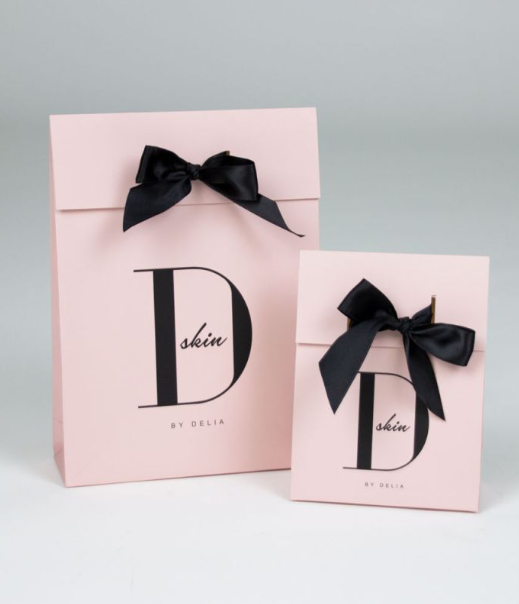 How to Create a Personalized Gift Bag Using Wrapping Paper