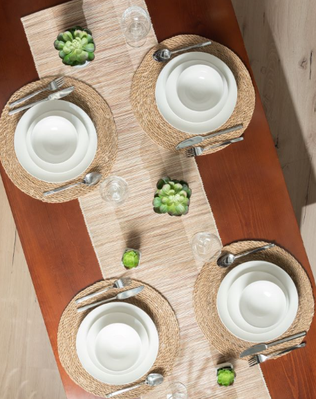 How to Choose the Perfect Placemats for Your Dining Table