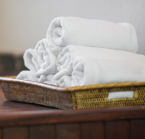 10 Creative Ways to Display Hand Towels in Your Bathroom