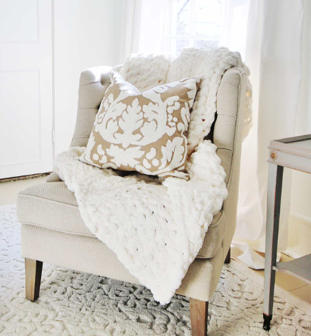 10 Creative Ways to Decorate with Throw Blankets