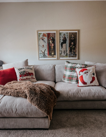 10 Creative Ways to Style a Throw Blanket on Your Couch